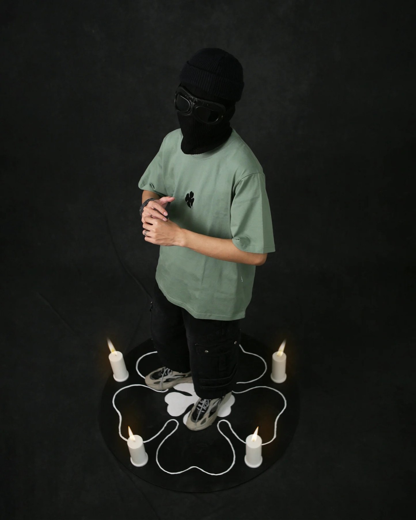 YUNO FOUR CLOVER TEE