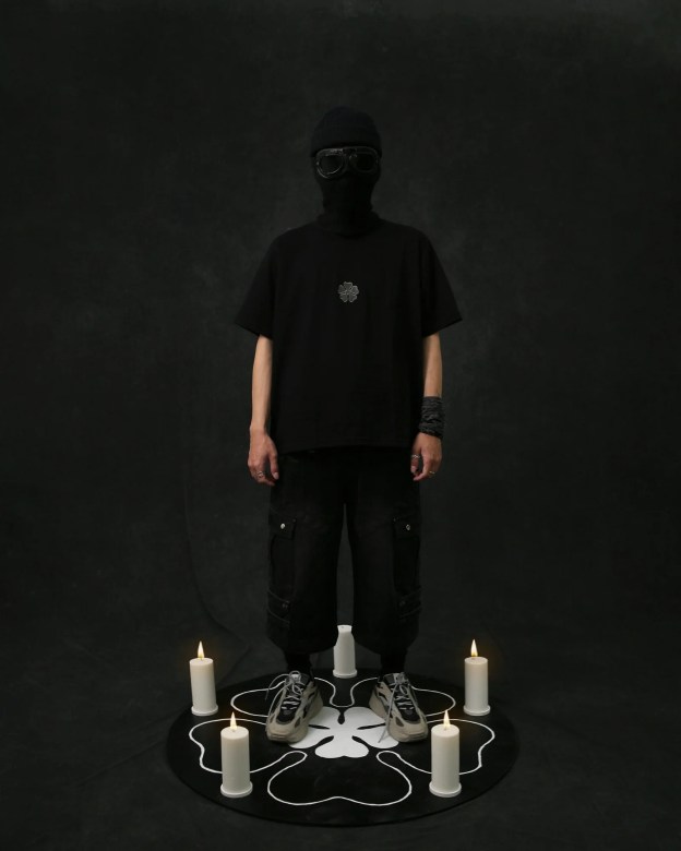 ASTA FIVE CLOVER TEE