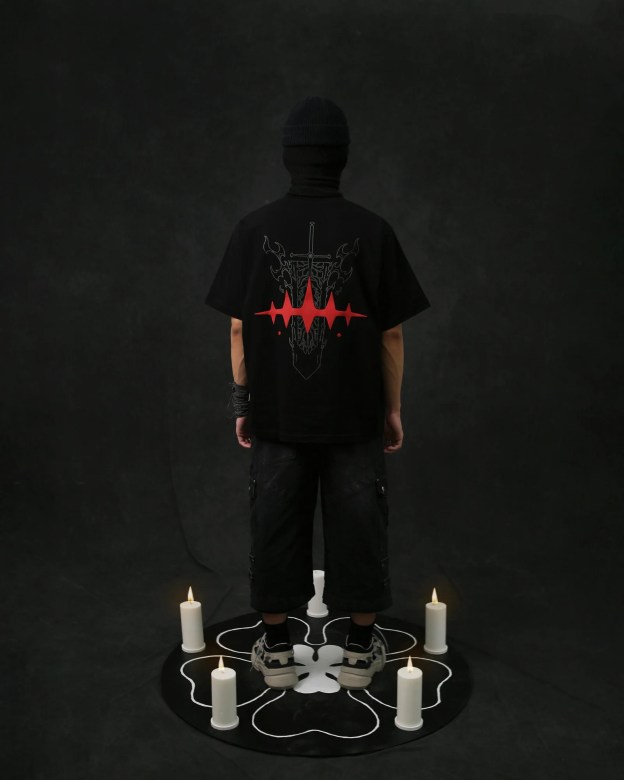 ASTA FIVE CLOVER TEE