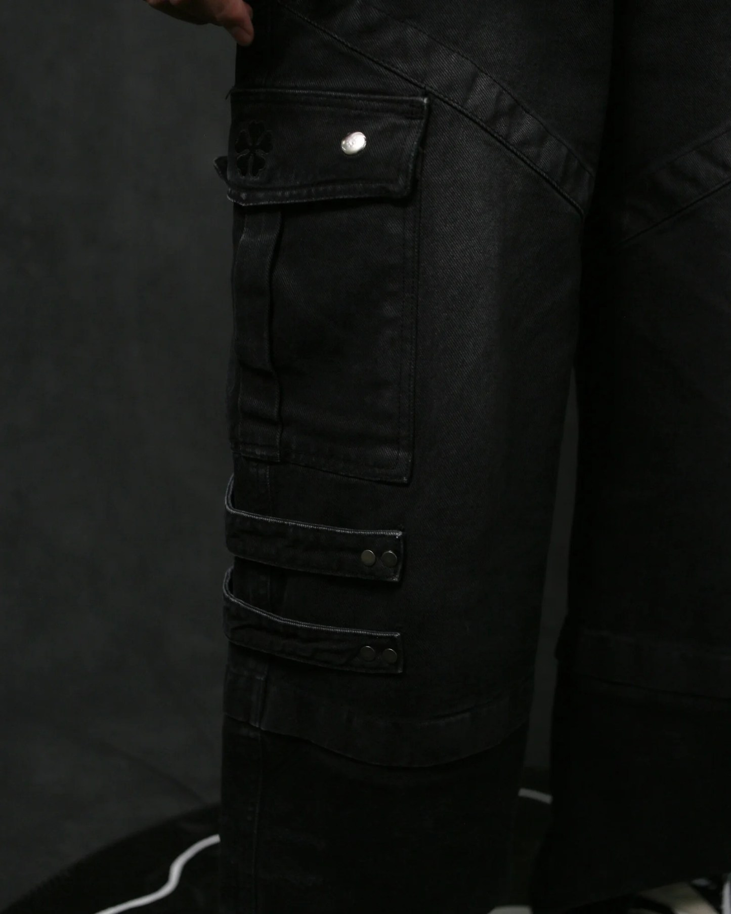DEMON CARGO BAGGY JEANS