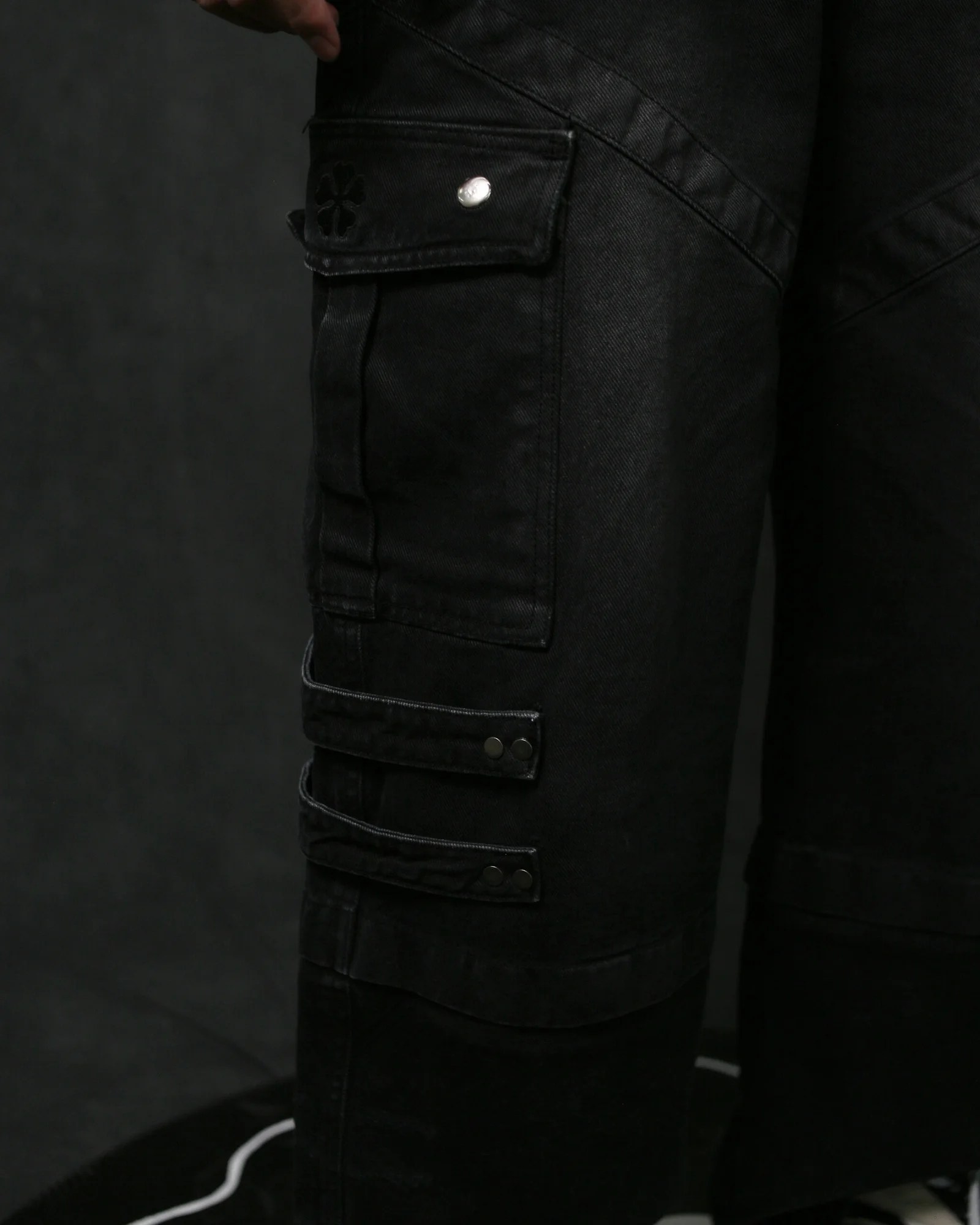 DEMON CARGO BAGGY JEANS