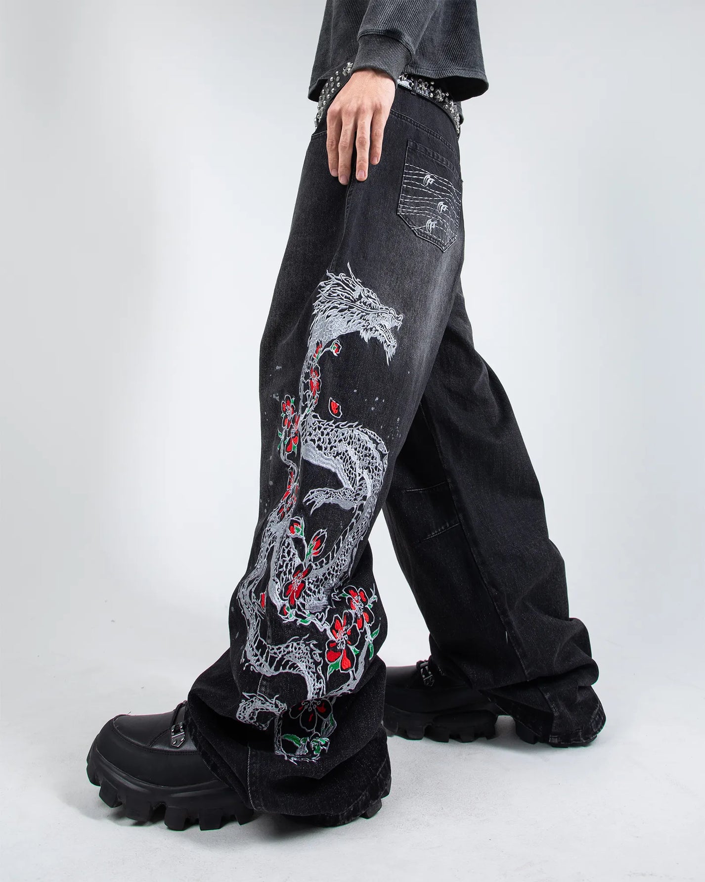 DRAGON EMBROIDERY DENIM