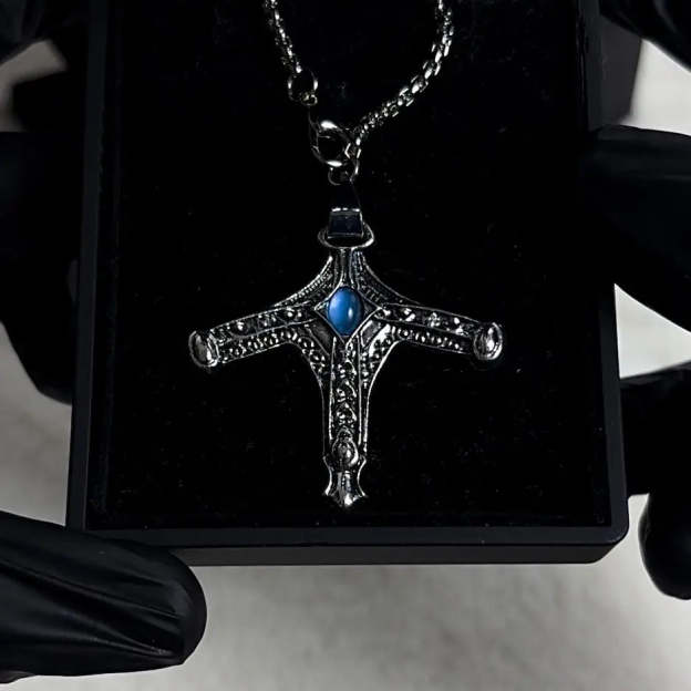 SWORD HUNTER PENDANT