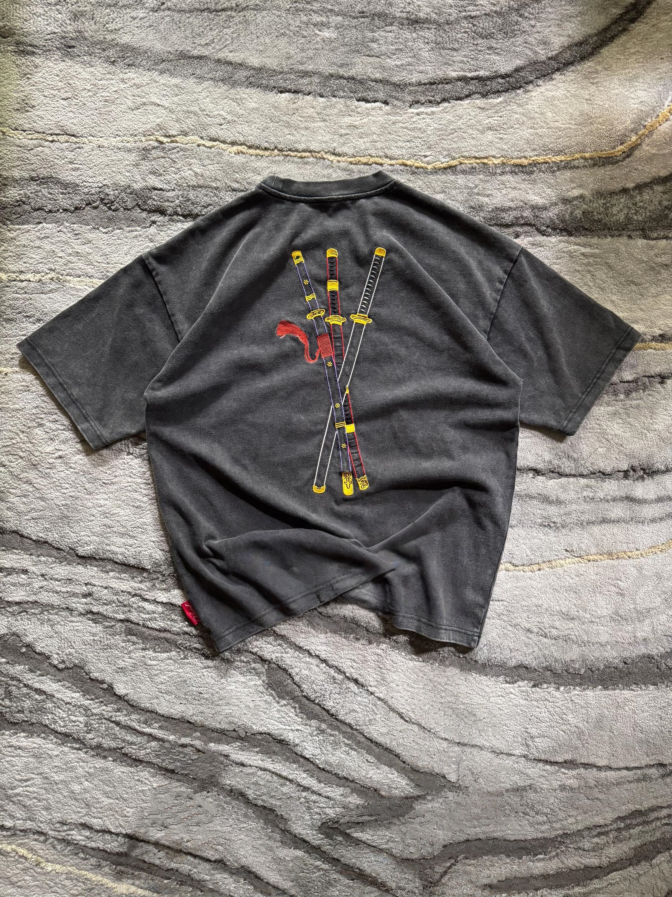 THREE SWORDS VINTAGE TEE