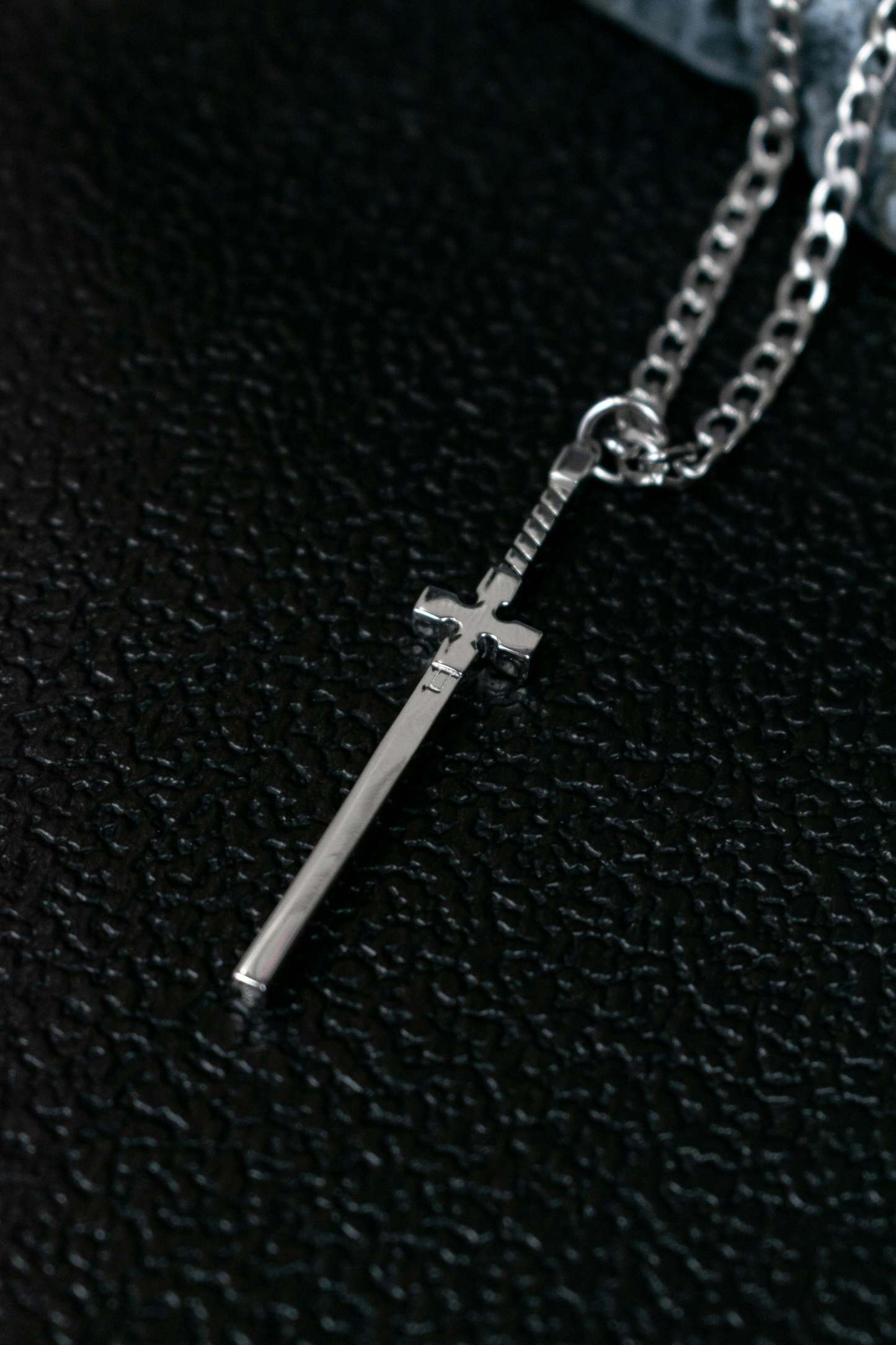 Arthur's 'Excalibur' Necklace - Fire Force