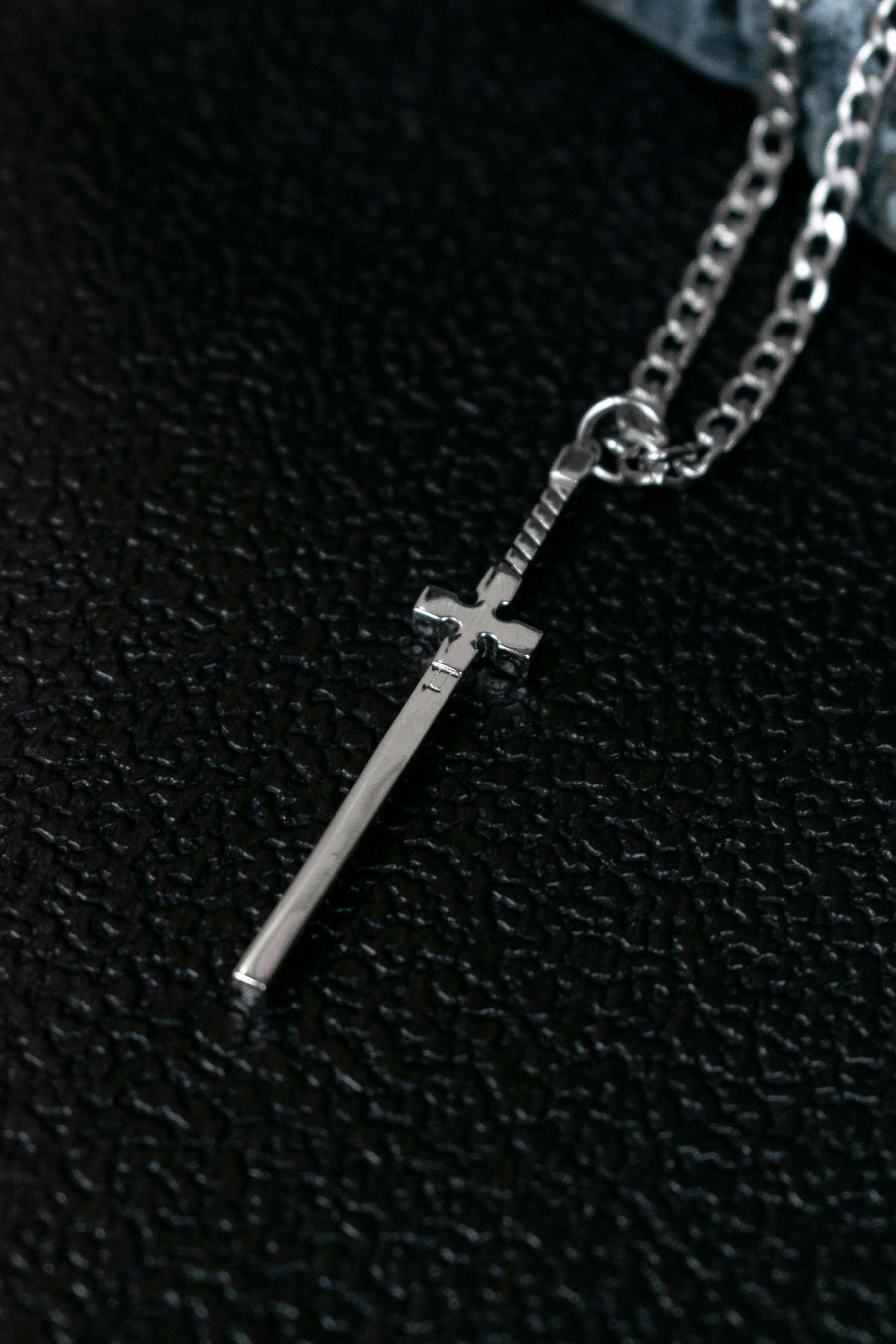 Arthur's 'Excalibur' Necklace - Fire Force