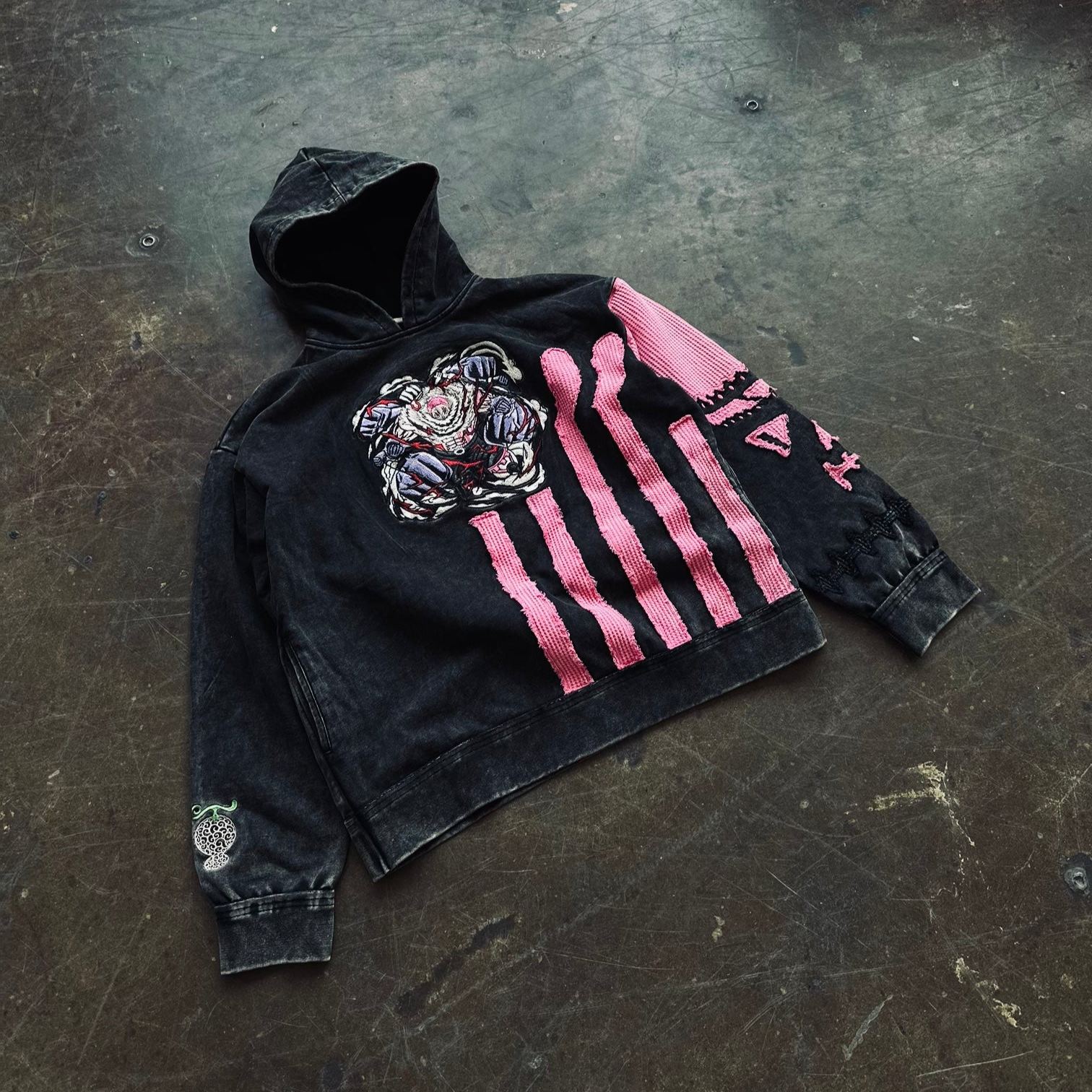 MOCHI MOCHI EMBROIDERY HOODIE