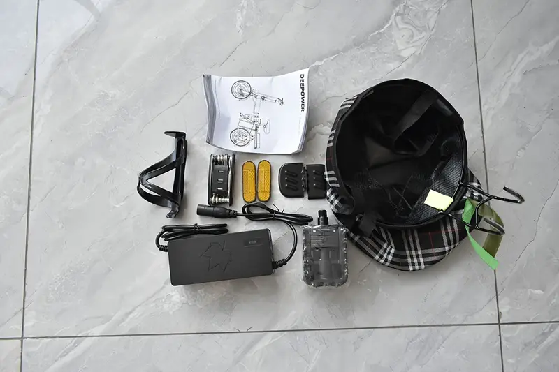 Bicicletas eléctricas plegables para adultos, motor de 400 W, velocidad de 20 MPH, neumático de 14, batería extraíble de 10 AH para bicicleta eléctrica, absorción de múltiple, viajero , luces de de izquierda y derecha, , soporte para botella de agua, canasta detalles 2