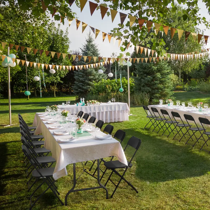 Silla plegable de plástico blanco en paquete de 4/6/10, portátil y plegable para uso interior y exterior, con marco de acero y capacidad de 350 lb. para eventos, oficina, bodas, fiestas, picnics, cocina y comedor detalles 10