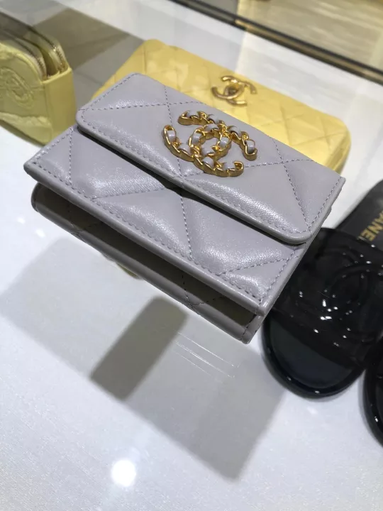 Arrive immediately∞ Domestic ■19 Small Flap Wallet