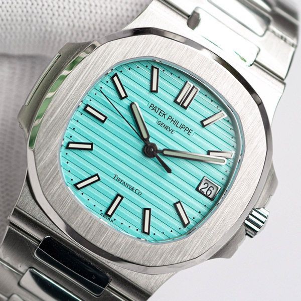 Patek Philippe Nautilus 40mm 5711/1A-018 Men's Stainless Steel Tiffany Blue Dial