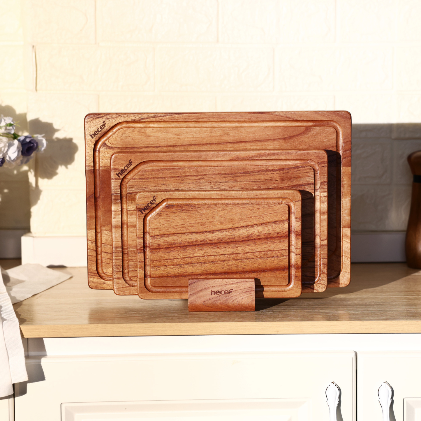 Hecef 3PCS Multi-size Chinaberry Wood Cutting Board Set Storage Stand, Juice Groove Chopping Board Set