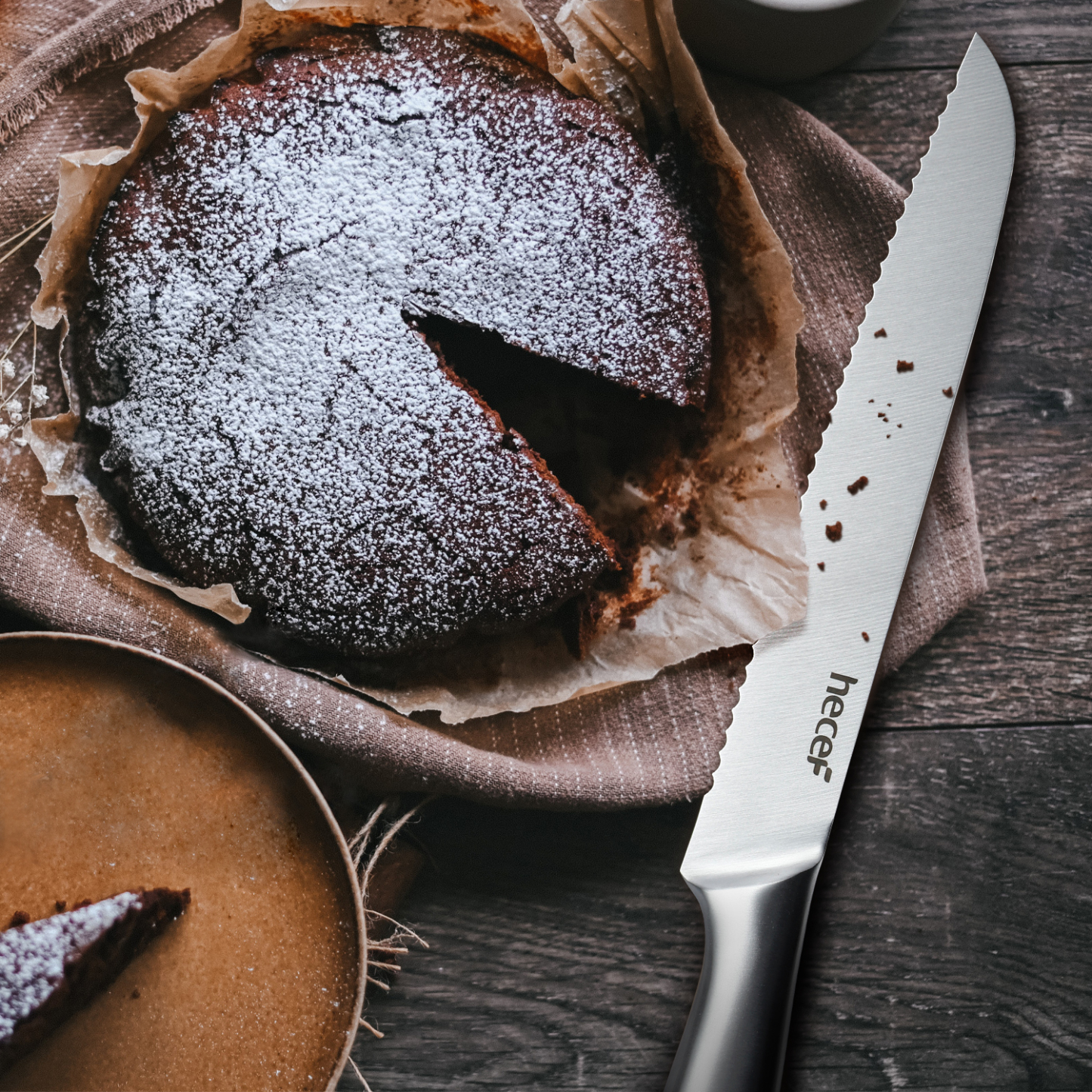 {Hecef Kitchenware}{knife}{cheese board}