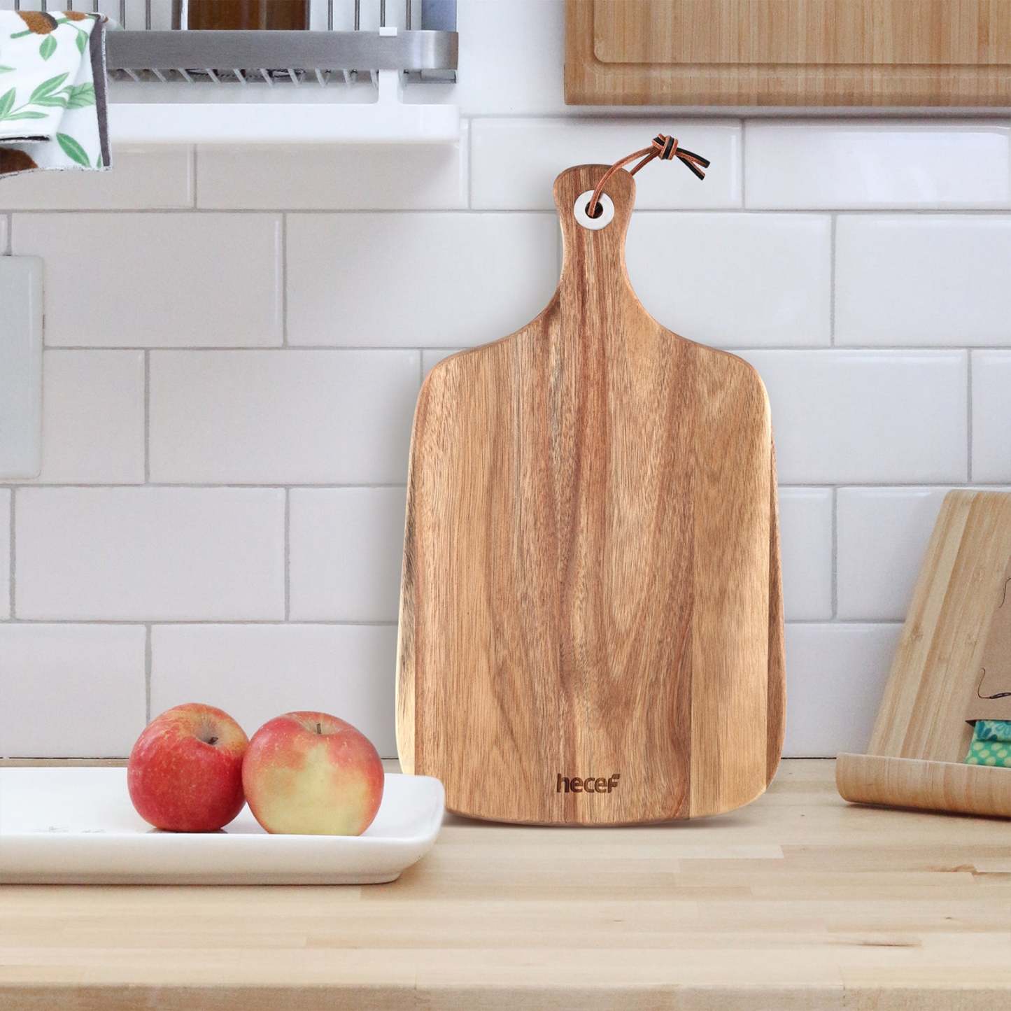 {Hecef Kitchenware}{knife}{cheese board}