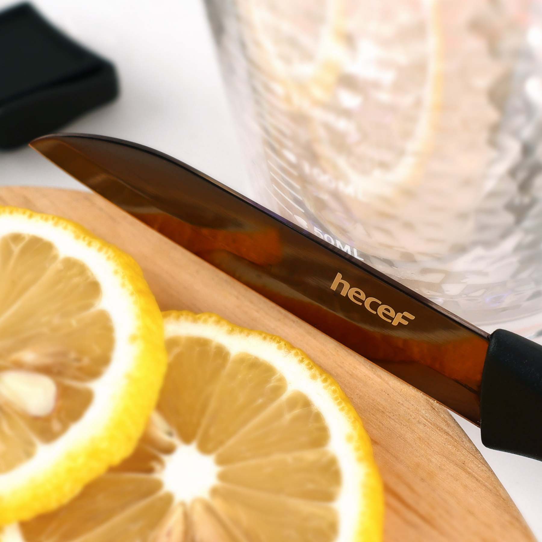{Hecef Kitchenware}{knife}{cheese board}