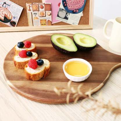 {Hecef Kitchenware}{knife}{cheese board}