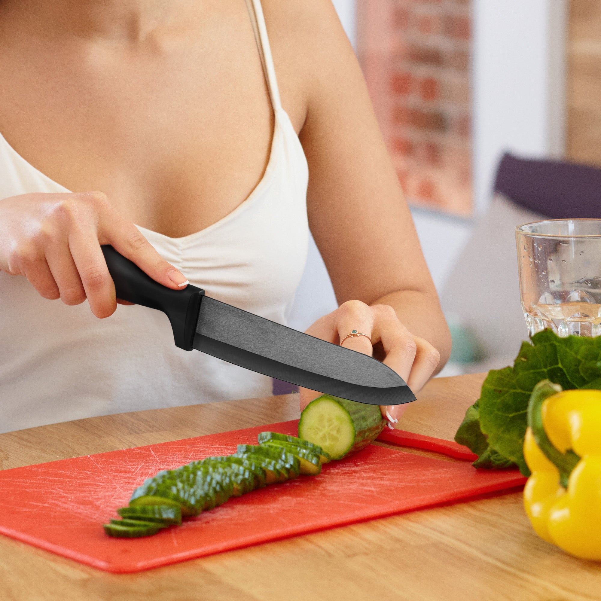 {Hecef Kitchenware}{knife}{cheese board}