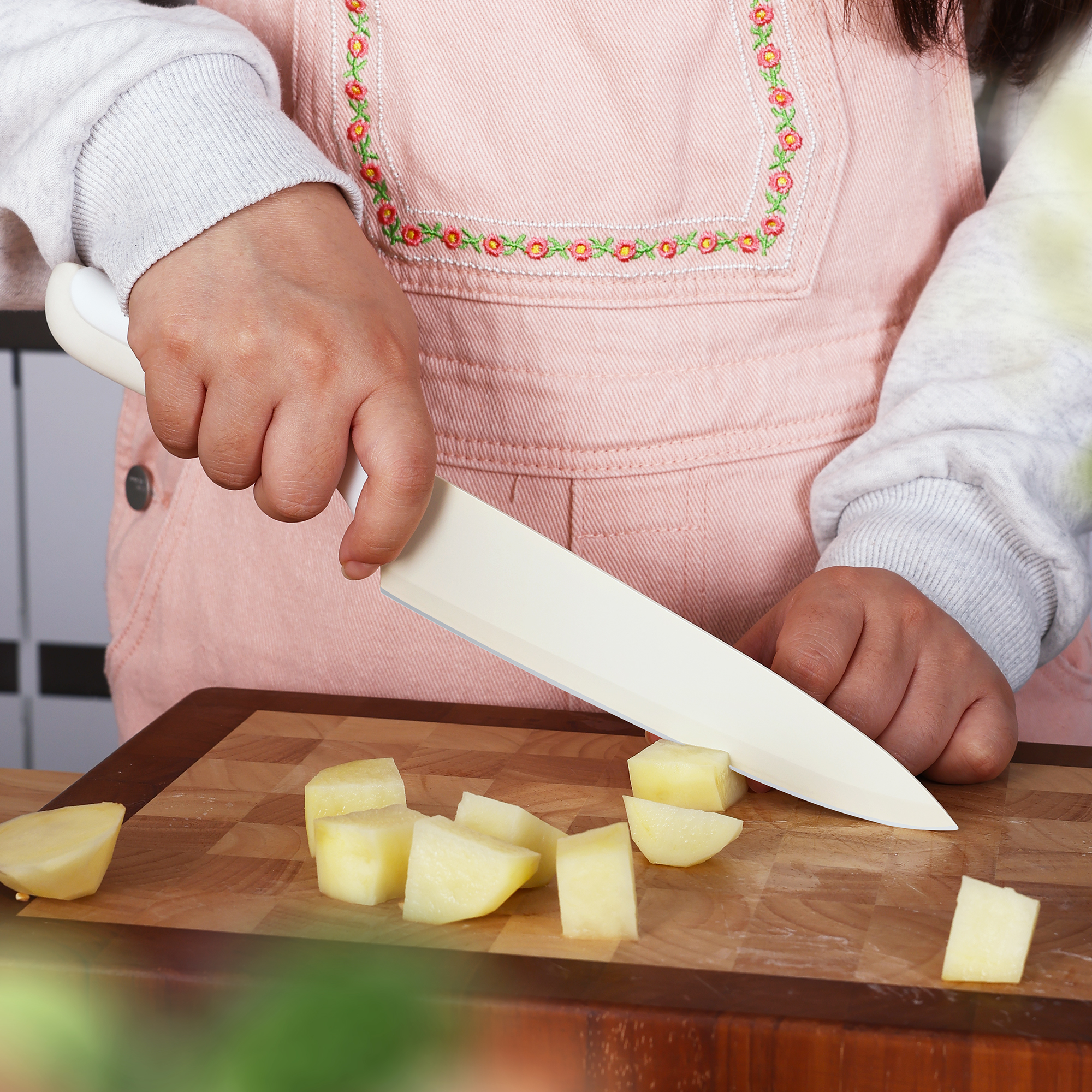 hecef 15PCS Sharp Kitchen Knife Set with Built-in Sharpening Wooden Block Dishwasher Safe