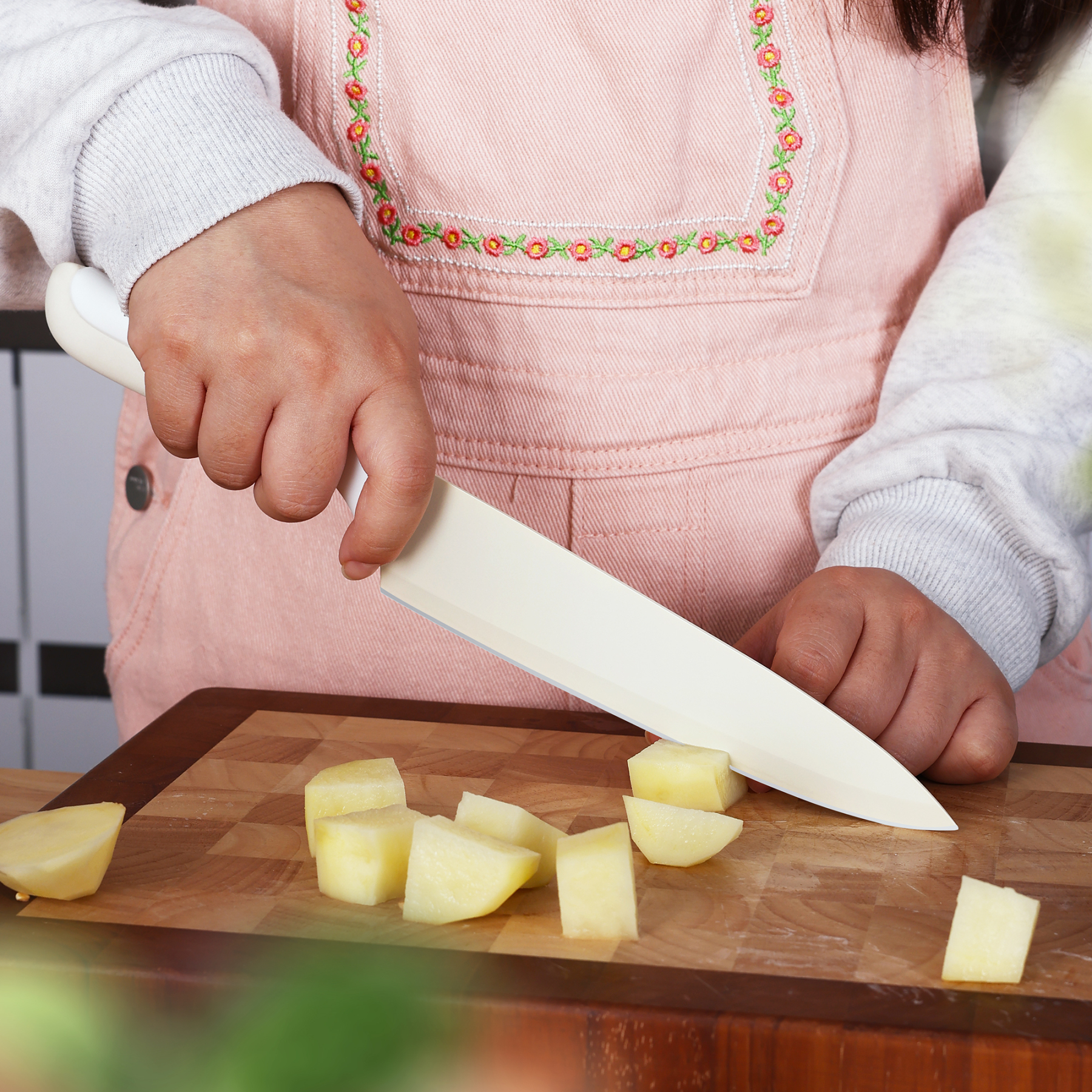 hecef 15PCS Sharp Kitchen Knife Set with Built-in Sharpening Wooden Block Dishwasher Safe