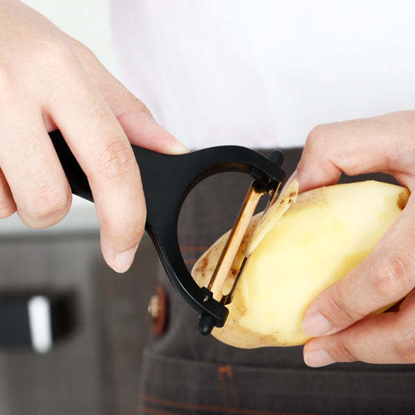 {Hecef Kitchenware}{knife}{cheese board}