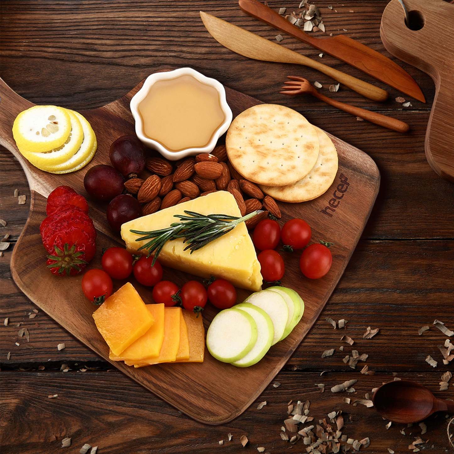 {Hecef Kitchenware}{knife}{cheese board}