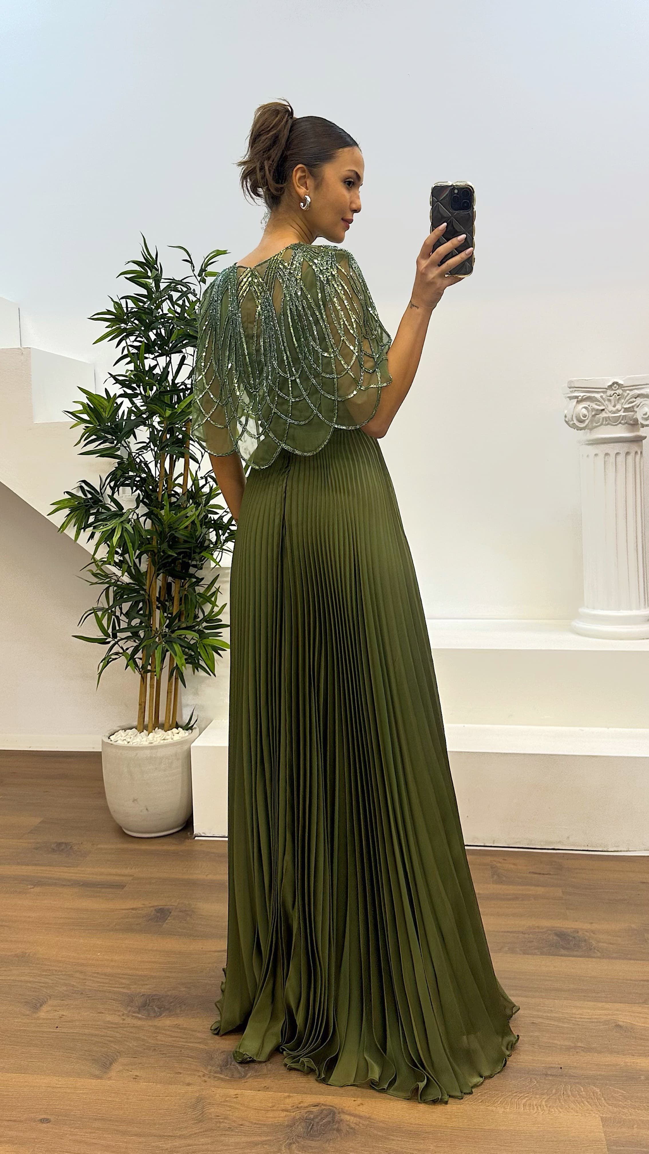 Collar Detail Pleated Evening Dress