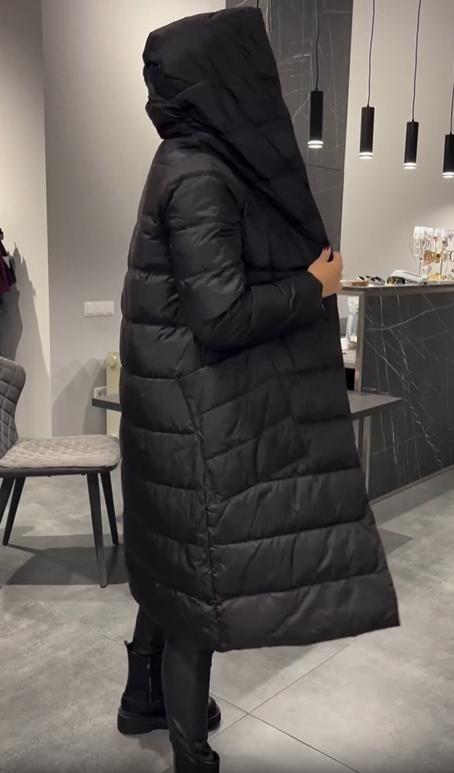 Black reversible down jacket