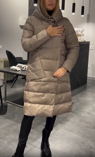 Beige reversible down jacket