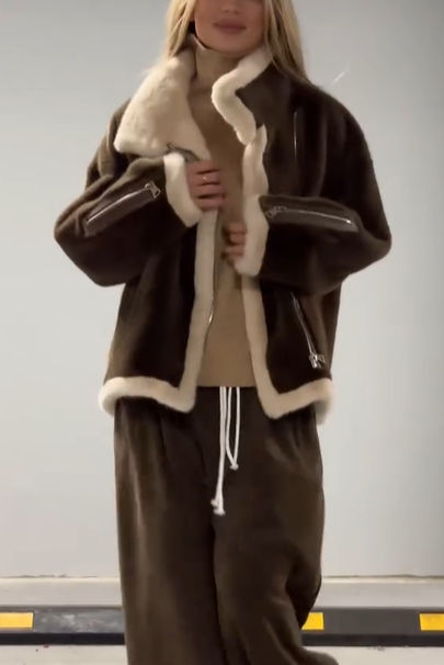 Contrast-trimmed cropped faux fur jacket