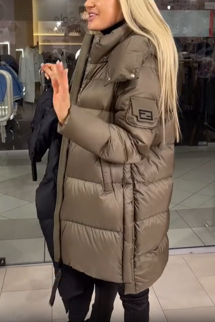 Black Loose-fitting hooded down jacket with practical pockets