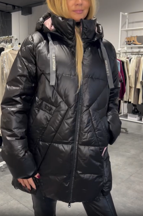 Diamond-Quilted Hooded Puffer Coat with Contrast Details