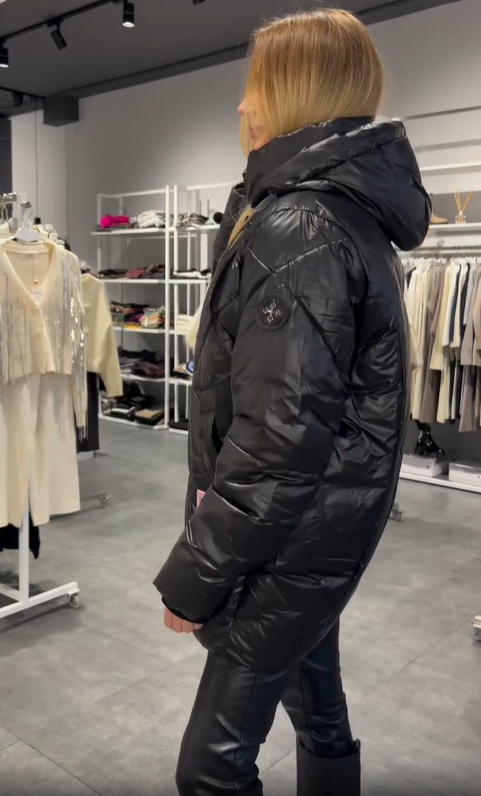 Diamond-Quilted Hooded Puffer Coat with Contrast Details