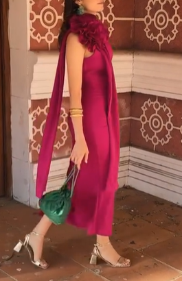 One-Shoulder Floral Appliqué Bodycon Dress