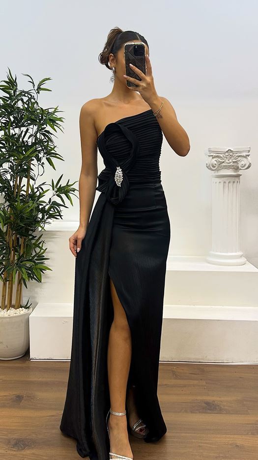 Strapless Drape Detail Evening Dress