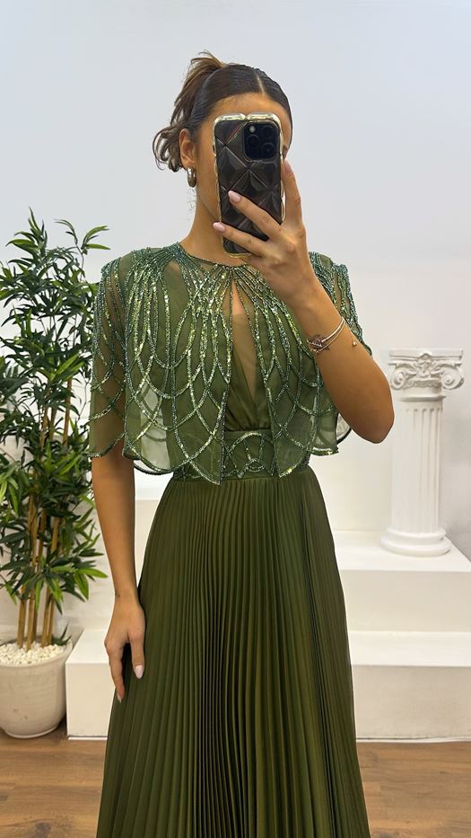 Collar Detail Pleated Evening Dress