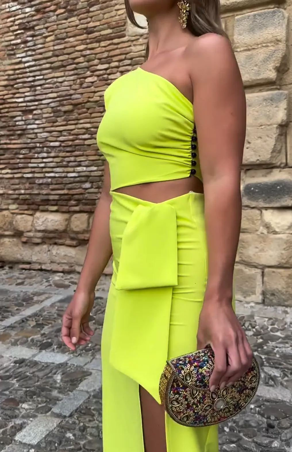 [Copy][Copy][Copy][Copy][Copy][Copy][Copy][Copy]Gold Embroidered One-Shoulder Midi Dress
