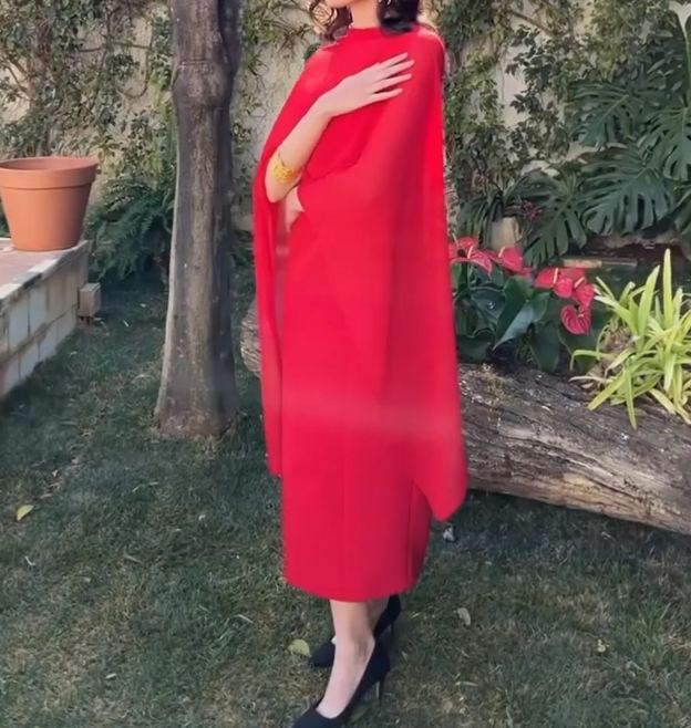 [Copy][Copy][Copy][Copy][Copy][Copy][Copy][Copy][Copy][Copy]Gold Embroidered One-Shoulder Midi Dress