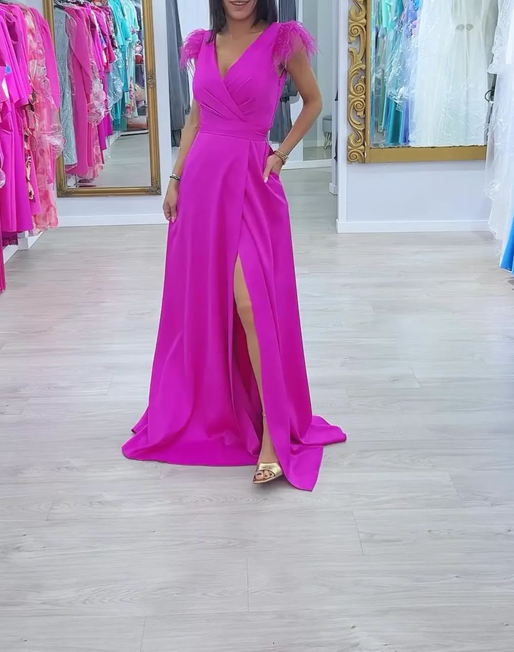 [Copy][Copy][Copy][Copy]Elegant Red Cape Midi Dress