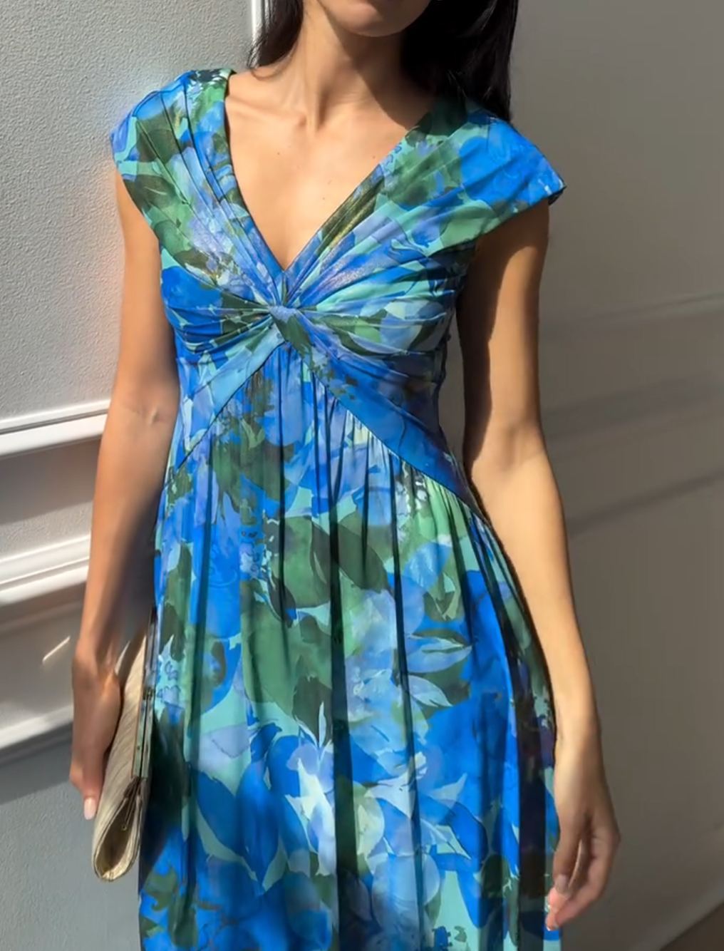 [Copy][Copy][Copy][Copy][Copy][Copy][Copy][Copy][Copy]Elegant Red Cape Midi Dress