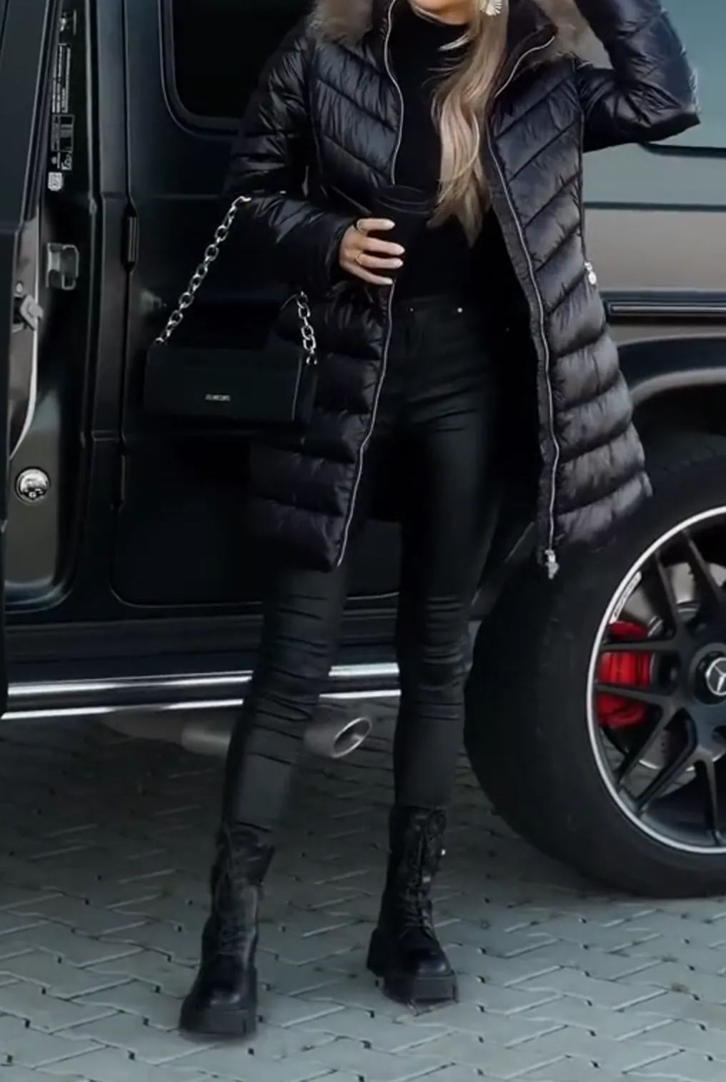 [Copy]Beige Parka with Luxurious White Faux Fur Lining