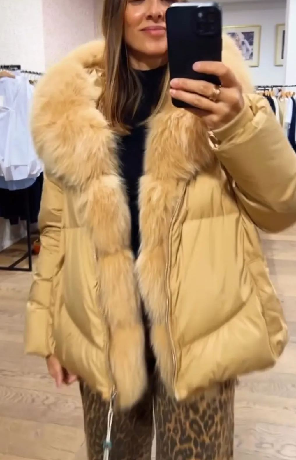 [Copy]Long Hooded Puffer Coat
