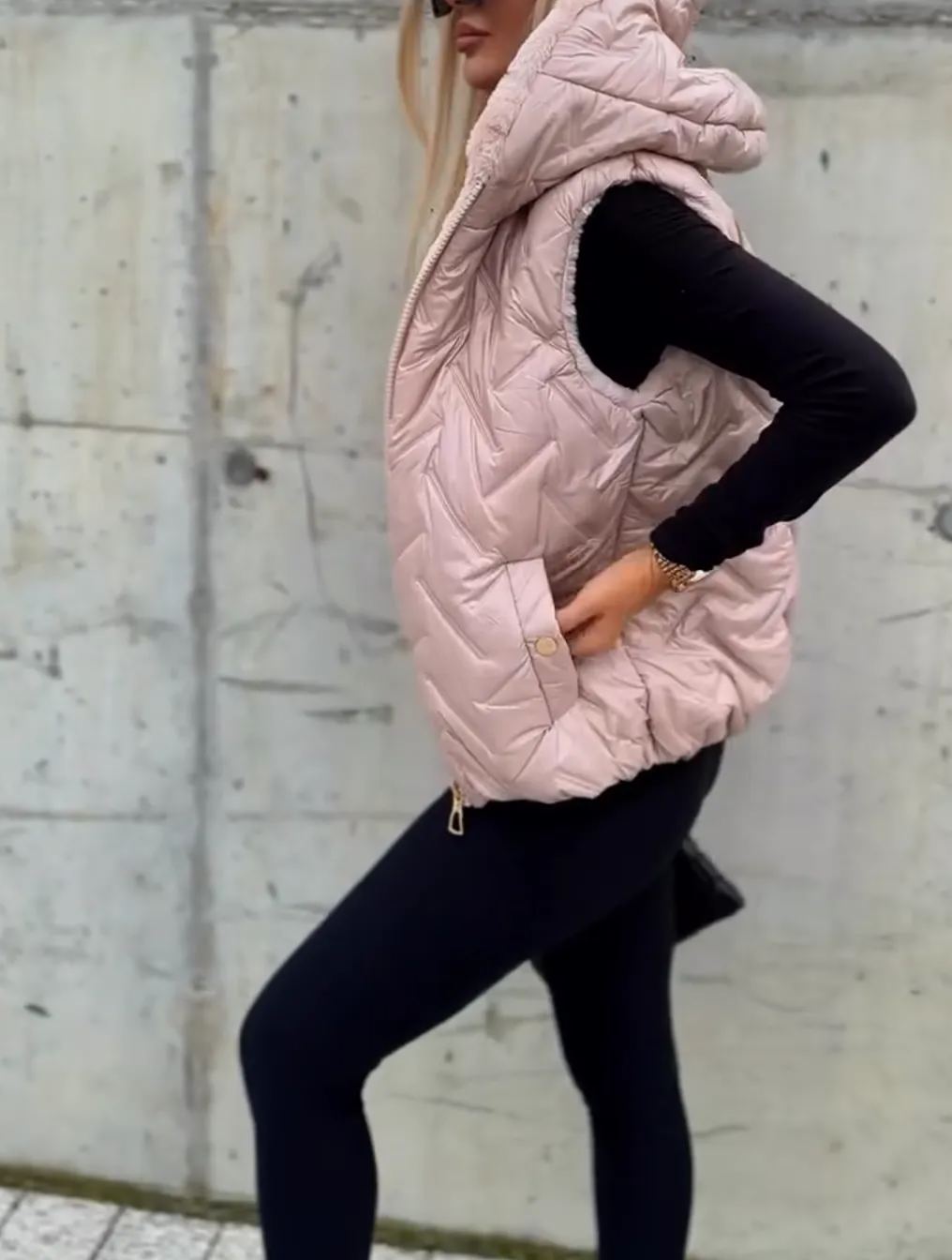 [Copy]Dark Grey Short Puffer Coat with Black Faux Fur Hood