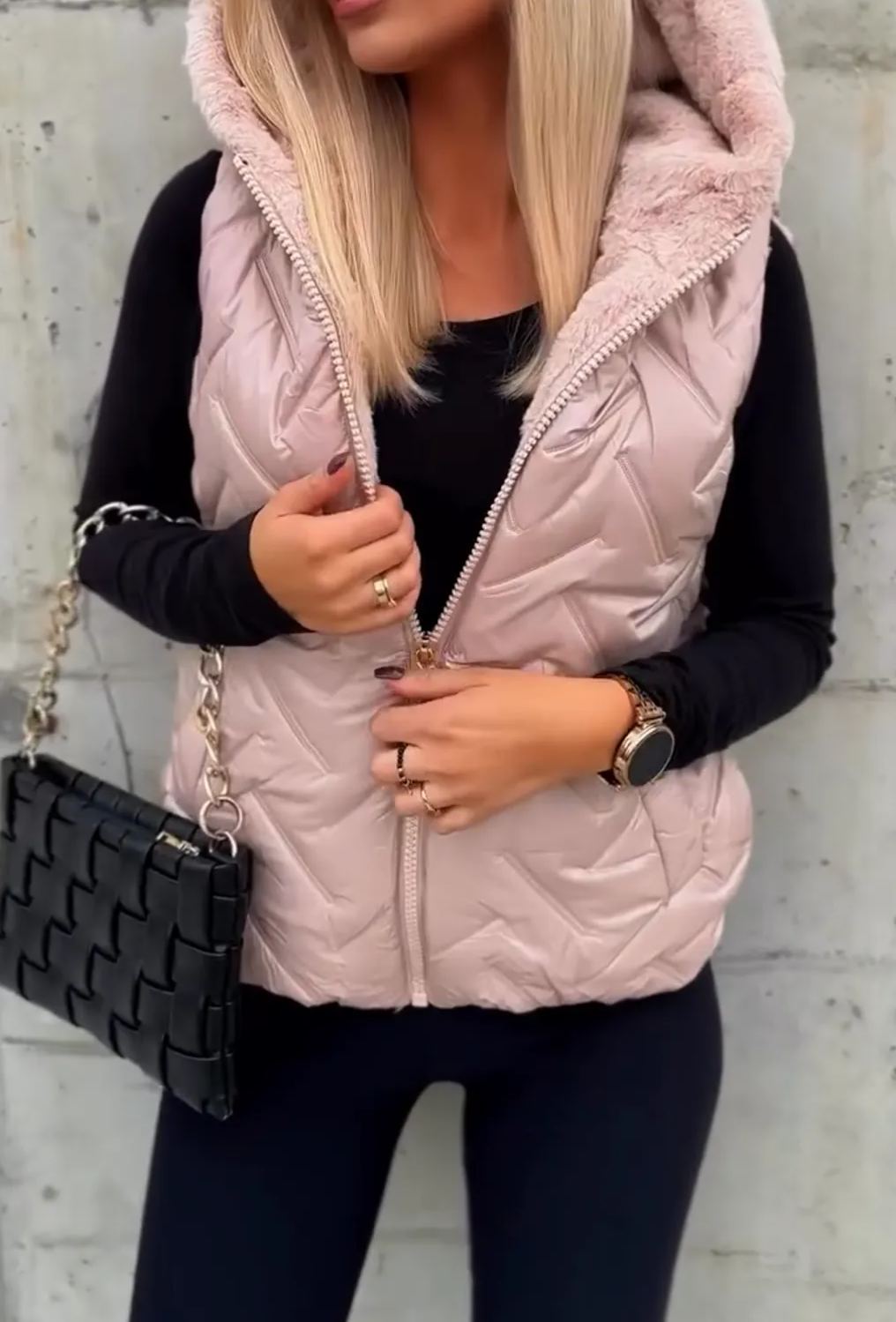 [Copy]Dark Grey Short Puffer Coat with Black Faux Fur Hood