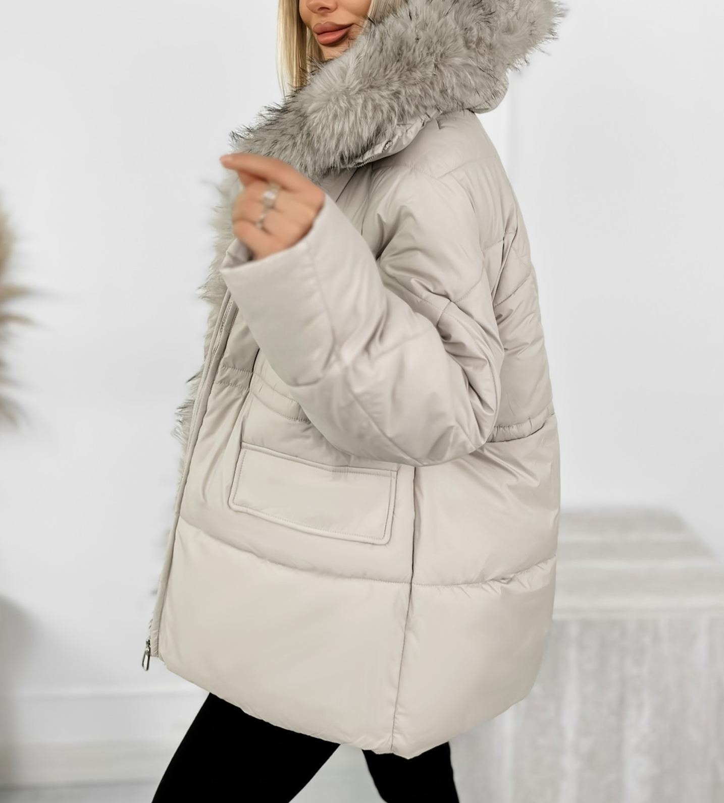 [Copy]Olive  Long Puffer Coat with Faux Fur Hood & Branded Patch