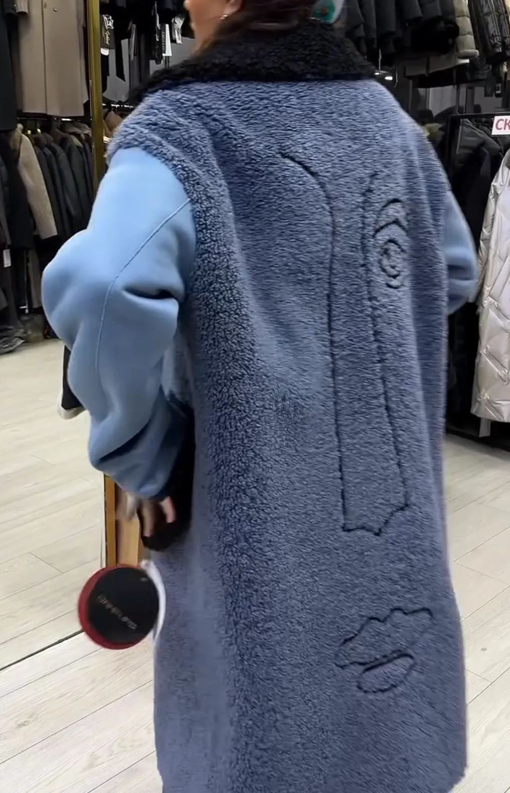 [Copy]Black Puffer Coat with Faux Fur Collar & Pocket Details