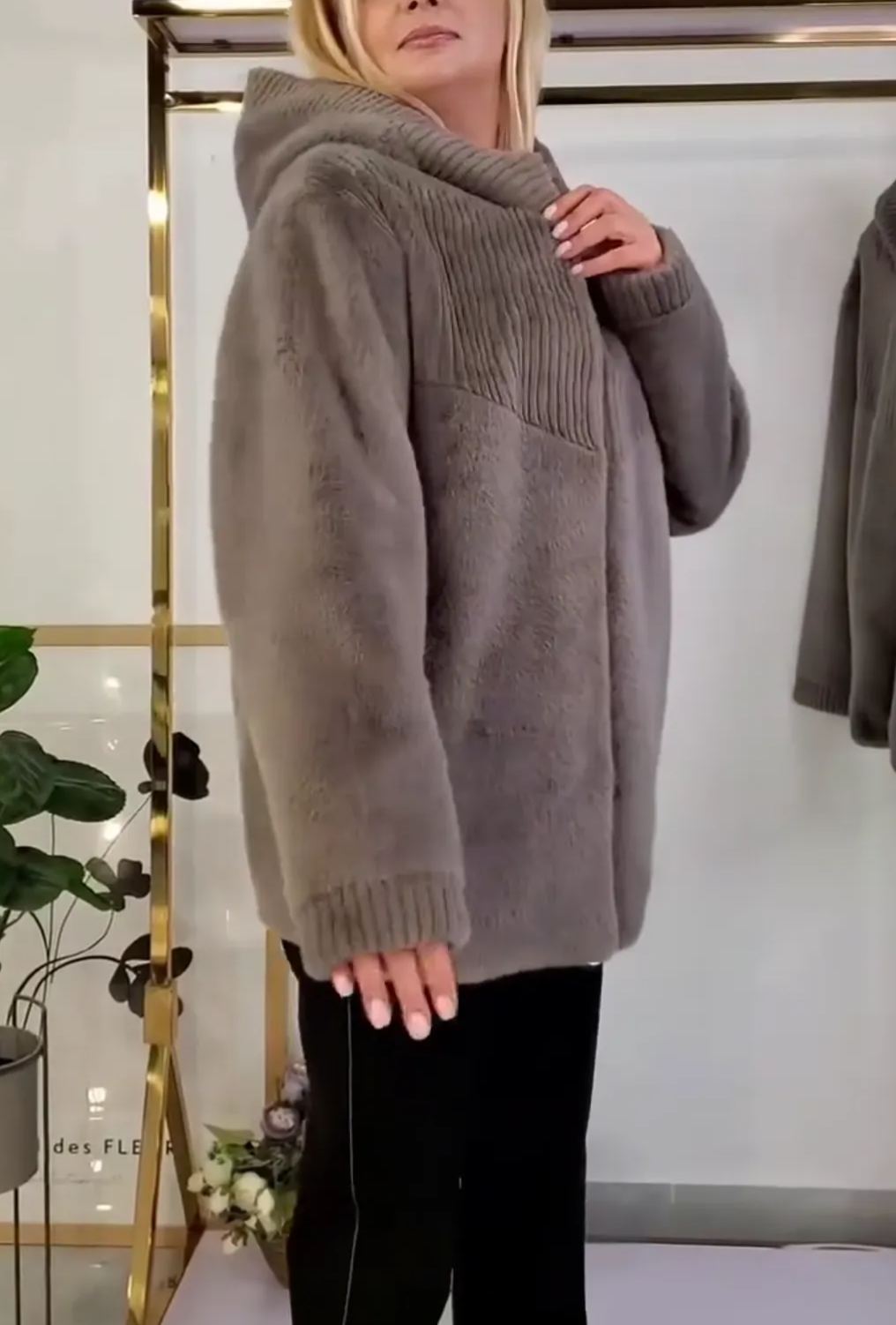 [Copy]Light Beige Quilted Hooded Puffer Coat