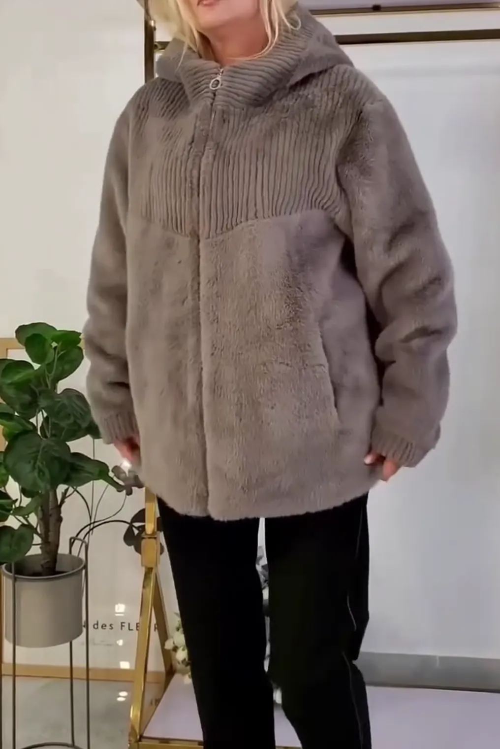 [Copy]Light Beige Quilted Hooded Puffer Coat