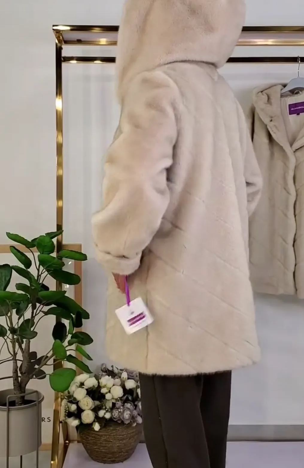 [Copy]Gray Faux Fur Hooded Coat with Ribbed Panel Detail