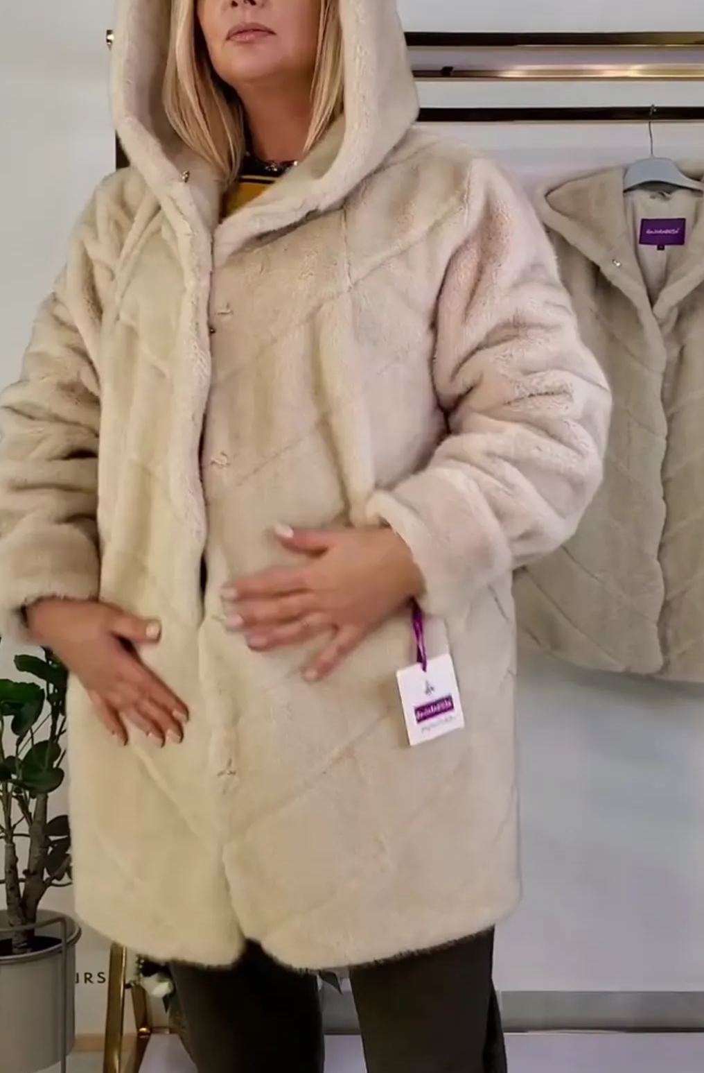 [Copy]Gray Faux Fur Hooded Coat with Ribbed Panel Detail