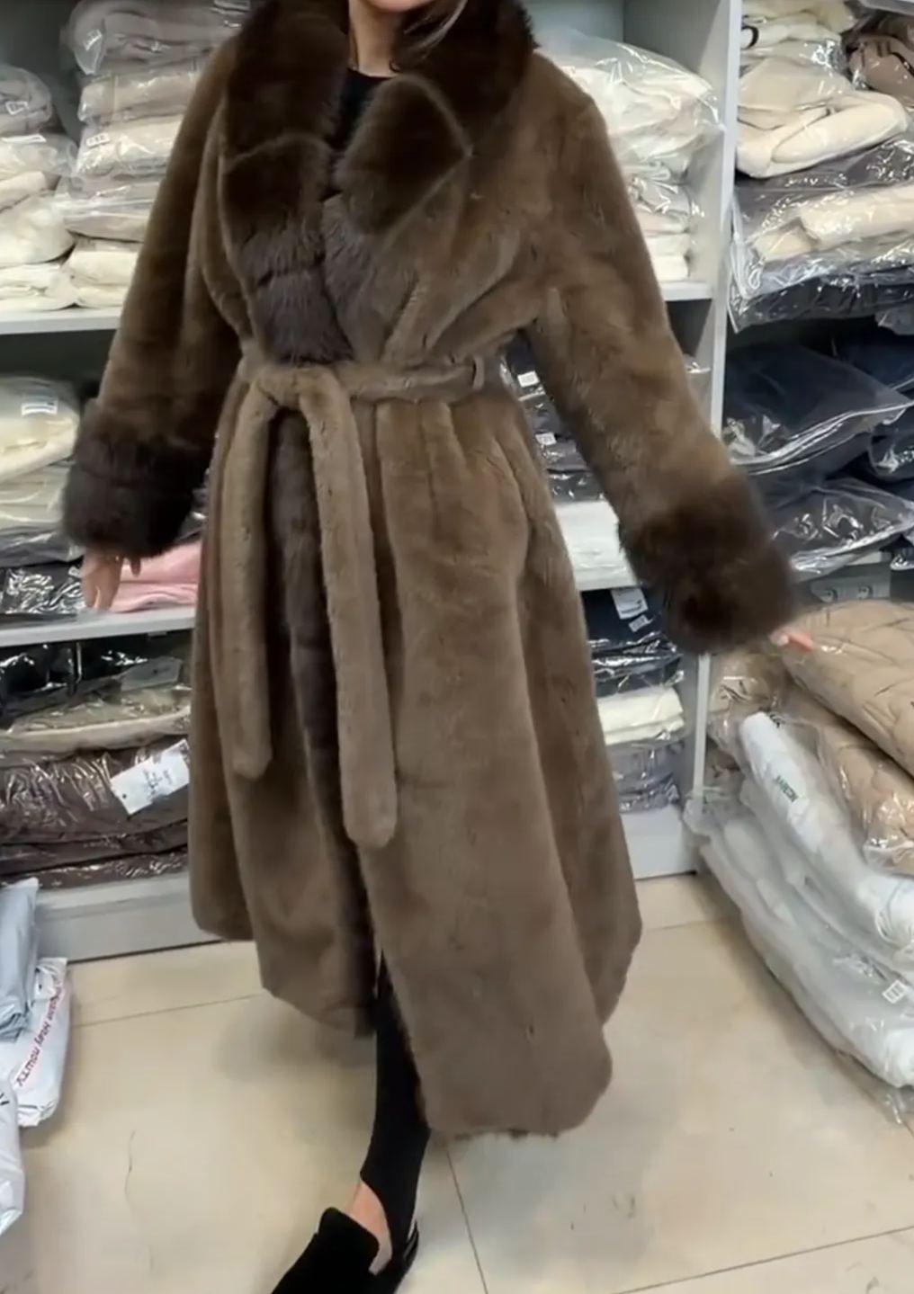[Copy]Black Parka Coat with Oversized Brown Faux Fur Trim